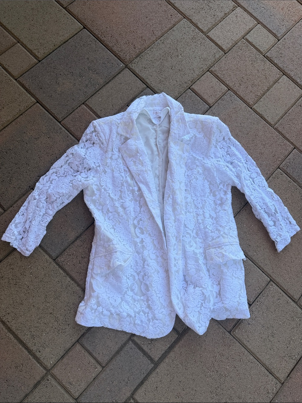 white lace blazer from Fate delicate sheer floral pattern notch lapel design.